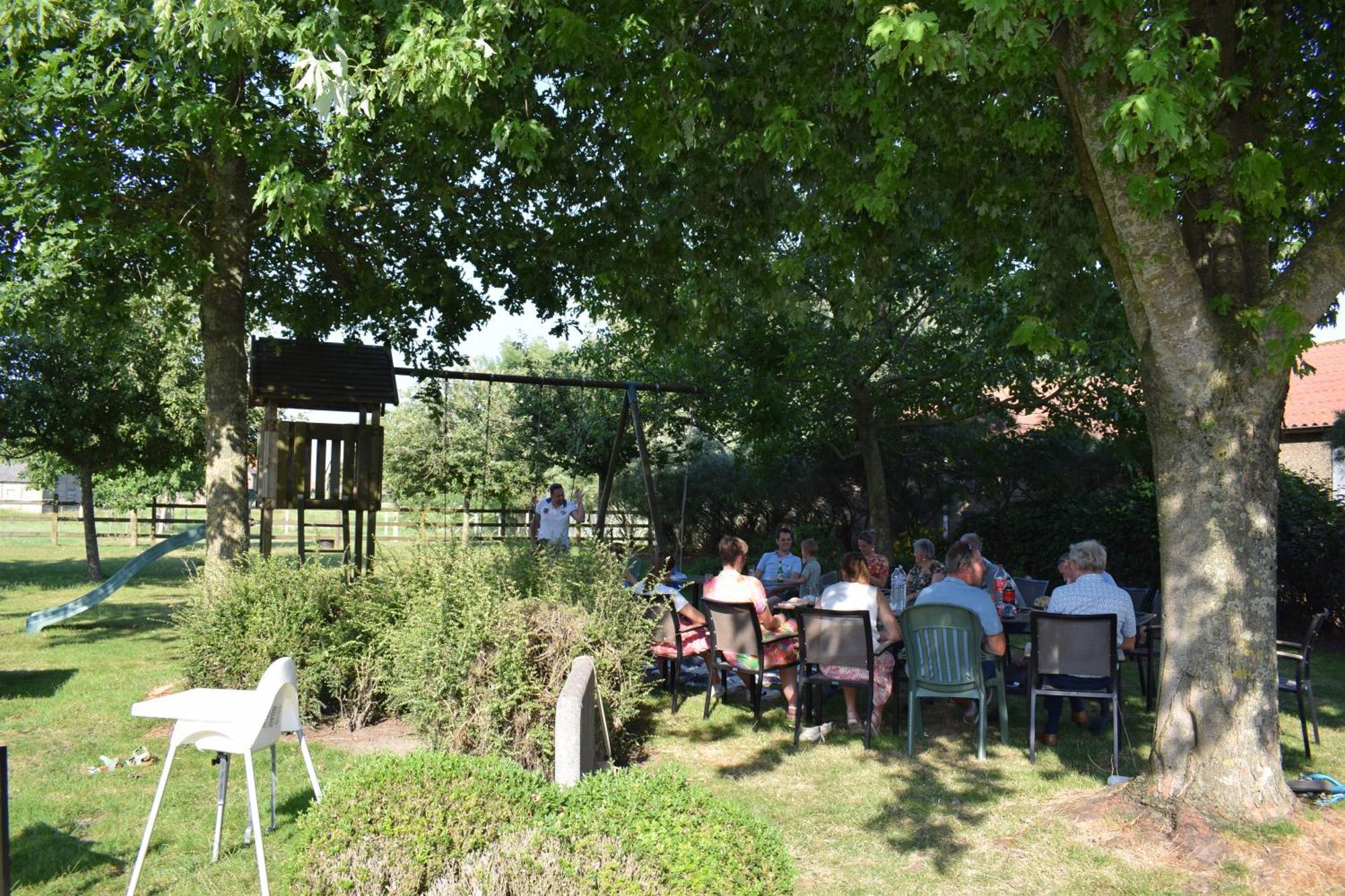 De Meiboom Vakantiehoeve Tot 21 Pers Langemark Екстериор снимка